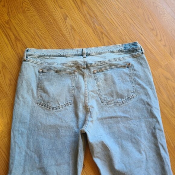 NEW NWT! ABERCROMBIE & FITCH THE '90s RELAXED JEAN HIGH RISE RIPPED DENIM 36/22L - Picture 5 of 8